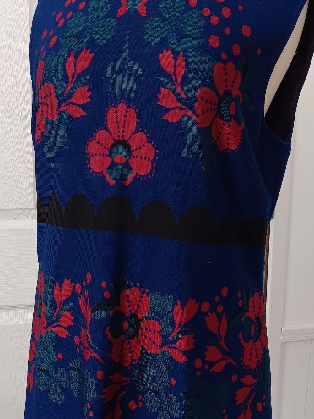 St. John Blue Floral Sleeveless Dress - Picture 2 of 10